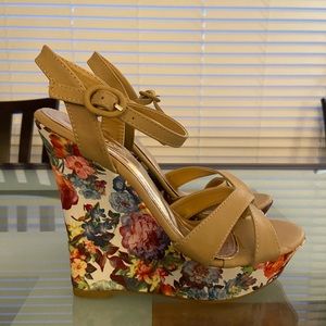 Tan Wedge Sandal with flower pattern